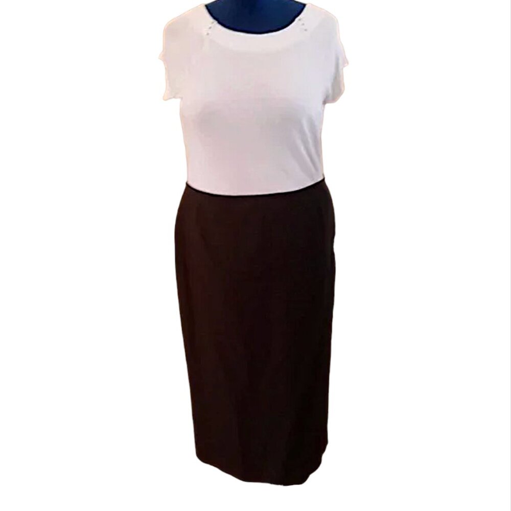 EMANUEL UNGARO Emanuel  Light Weight Skirt  Plus Size 16 / 50